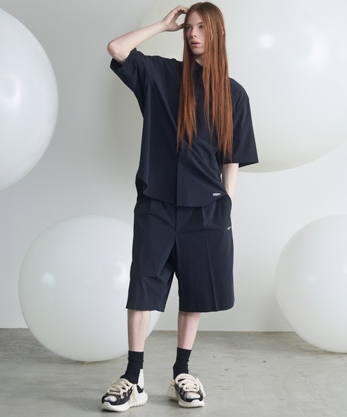 MAISON SPECIAL(メゾンスペシャル)の「《UNISEX》【PERTEX】Regular Collar Prime-Over Short Sleeve Shirt/【パーテックス】レギュラーカラープライムオーバーショートスリーブシャツ【MAISON SPECIAL/メゾンスペシャル】■セットアップ対応■(シャツ/ブラウス・メンズ・グレー/チャコールグレー/ブラック・0/1/2)」の10枚目の写真