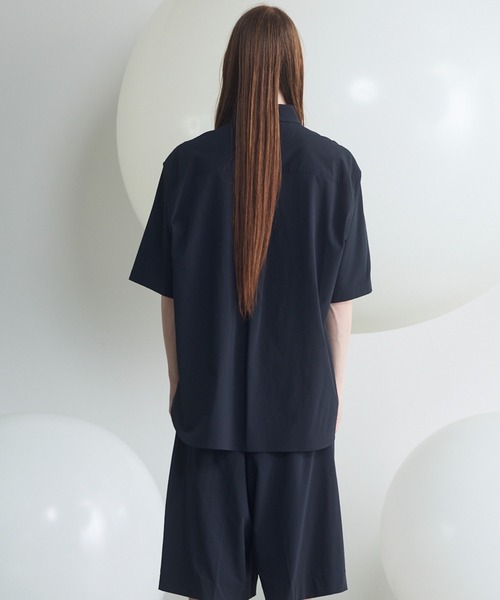 MAISON SPECIAL(メゾンスペシャル)の「《UNISEX》【PERTEX】Regular Collar Prime-Over Short Sleeve Shirt/【パーテックス】レギュラーカラープライムオーバーショートスリーブシャツ【MAISON SPECIAL/メゾンスペシャル】■セットアップ対応■(シャツ/ブラウス・メンズ・グレー/チャコールグレー/ブラック・0/1/2)」の17枚目の写真