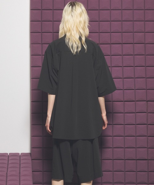 MAISON SPECIAL(メゾンスペシャル)の「《UNISEX》【PERTEX】Regular Collar Prime-Over Short Sleeve Shirt/【パーテックス】レギュラーカラープライムオーバーショートスリーブシャツ【MAISON SPECIAL/メゾンスペシャル】■セットアップ対応■(シャツ/ブラウス・メンズ・グレー/チャコールグレー/ブラック・0/1/2)」の20枚目の写真