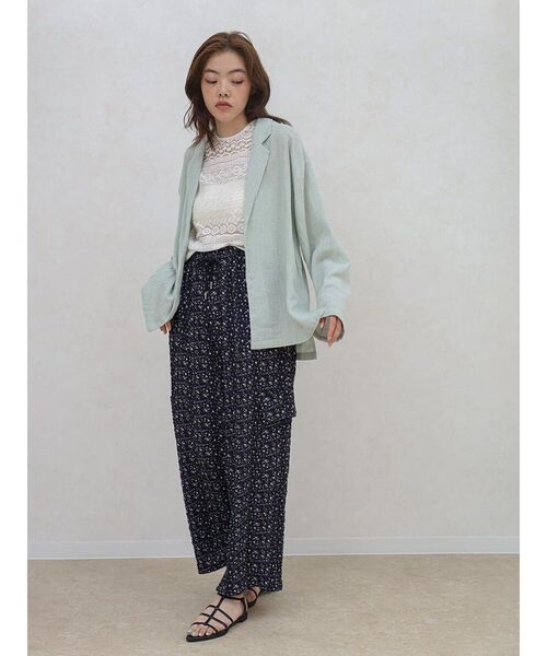 FIKA.(フィーカ)の「Linen cotton tailored jacket(テーラードジャケット・レディース・ブラック/ライトブルー/ベージュ/エンジ・MEDIUM)」の11枚目の写真