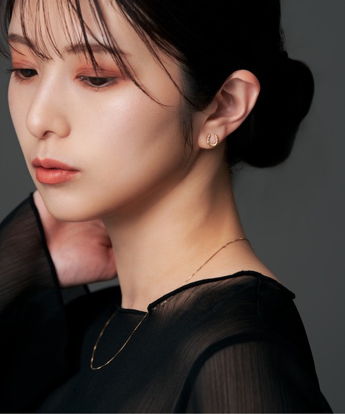 Jewel closet by L&Co.(ジュエルクローゼットバイエルアンドコー)の「K18 馬蹄/ホースシュー ピアス(ピアス(両耳用)・レディース・イエローゴールド・FREE)」の6枚目の写真