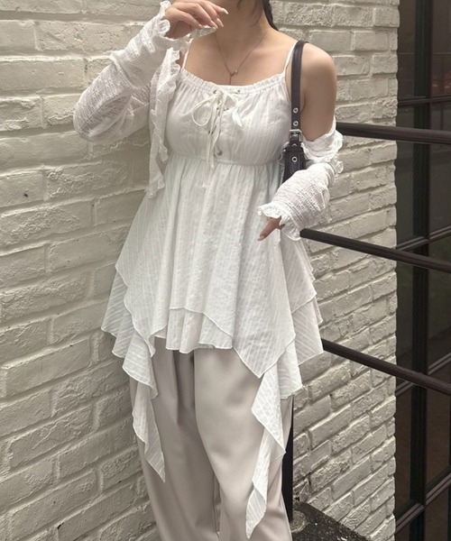 continuer de NICE CLAUP（コンティニューデナイスクラップ）の「レースアップキャミチュニック（シャツ/ブラウス・レディース・オフホワイト/ピンク/ネイビー/その他11/ドット・FREE）」の2枚目の写真
