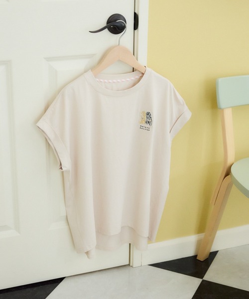 meeny miny(ミーニーマイニー)の「【メゾンテリア】ふわふわメレンゲワンちゃんTシャツ(Tシャツ/カットソー・レディース・グレイッシュベージュ/チャコールグレー/ホワイト・S-M/M-L)」の3枚目の写真