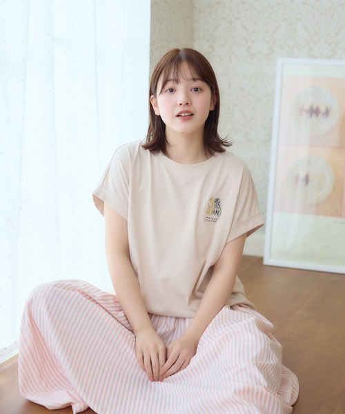 meeny miny(ミーニーマイニー)の「【メゾンテリア】ふわふわメレンゲワンちゃんTシャツ(Tシャツ/カットソー・レディース・グレイッシュベージュ/チャコールグレー/ホワイト・S-M/M-L)」の19枚目の写真