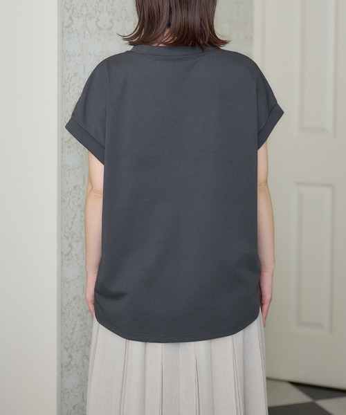 meeny miny(ミーニーマイニー)の「【メゾンテリア】ふわふわメレンゲワンちゃんTシャツ(Tシャツ/カットソー・レディース・グレイッシュベージュ/チャコールグレー/ホワイト・S-M/M-L)」の7枚目の写真