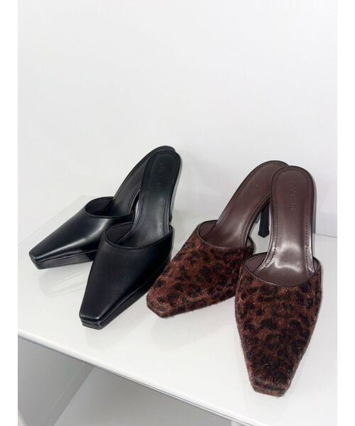 RESEXXY(リゼクシー)の「ポインテッドトゥミュール(パンプス・レディース・ブラック/ブラウン・SMALL/MEDIUM/LARGE)」の20枚目の写真