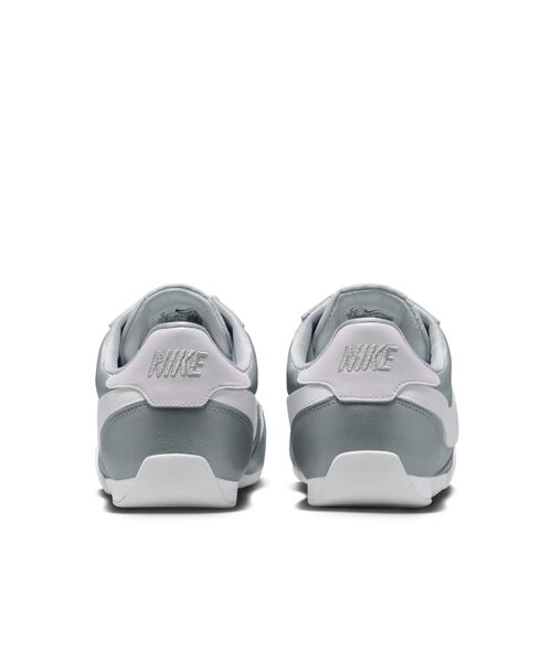 NIKE(ナイキ)の「ナイキ スプリント シスター ウィメンズシューズ / Nike Sprint Sister Women's Shoes II6984-001 Metallic Silver(スニーカー・レディース・シルバー・23/22.5/26/25/25.5/24.5/24/23.5/22)」の8枚目の写真
