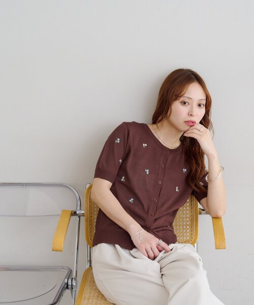 DISCOAT（ディスコート）の「【前後2WAY】花柄刺繍半袖カーディガン（カーディガン/ボレロ・レディース・アイボリー/ブラウン・FREE）」の13枚目の写真