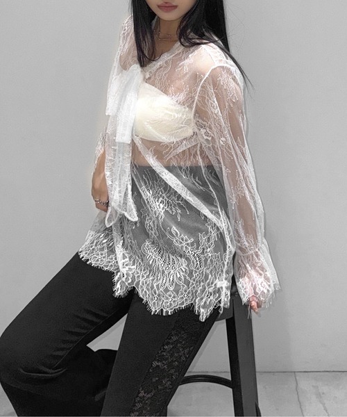 LVEU.(ラブユ.)の「【LVEU.】リボンタイレーストップス / トップス シアー シースルー レース リボン フレアカフス オケージョン(Tシャツ/カットソー・レディース・ブラック/ホワイト・FREE)」の2枚目の写真