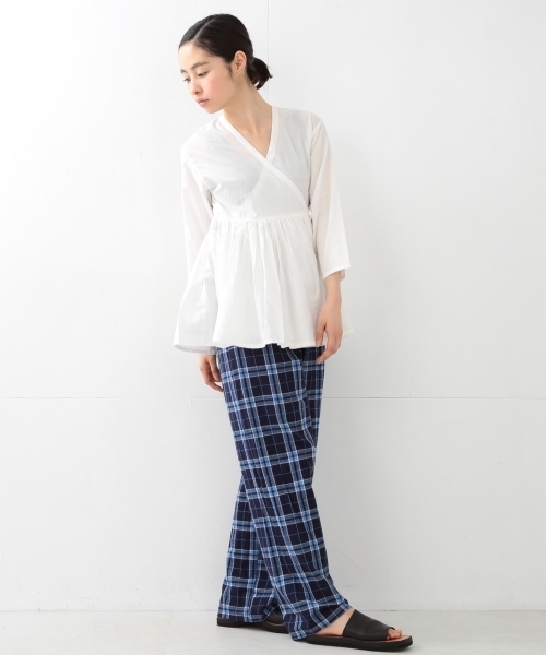 BEAMS BOY（ビームスボーイ）の「BEAMS BOY / シャンブレー カシュクール（シャツ/ブラウス・レディース・ホワイト/ベージュ/ブルー・ONE SIZE）」の7枚目の写真