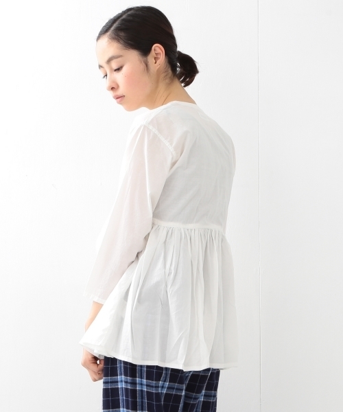 BEAMS BOY（ビームスボーイ）の「BEAMS BOY / シャンブレー カシュクール（シャツ/ブラウス・レディース・ホワイト/ベージュ/ブルー・ONE SIZE）」の8枚目の写真