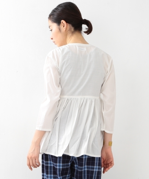 BEAMS BOY（ビームスボーイ）の「BEAMS BOY / シャンブレー カシュクール（シャツ/ブラウス・レディース・ホワイト/ベージュ/ブルー・ONE SIZE）」の9枚目の写真