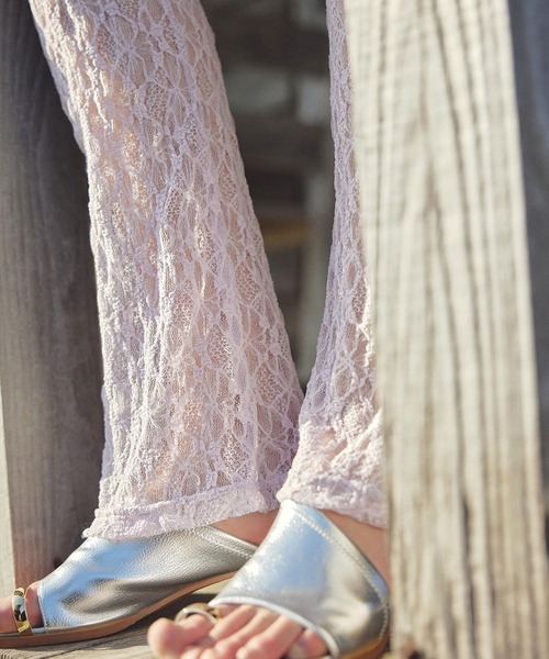 ROSE BUD（ローズバッド）の「LACE FLARE PANTS（その他パンツ・レディース・パープル/ブラック/ホワイト・ONE SIZE）」の6枚目の写真