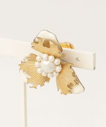 フラワーピアス