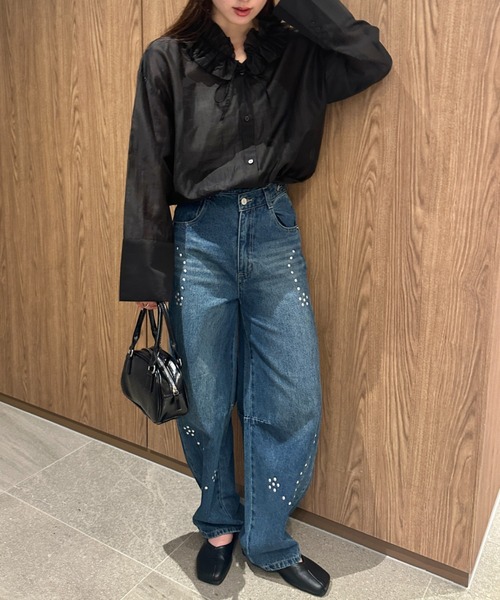 MYMOOD.(マイムード)の「スタッズアシメカーブデニムパンツ(デニムパンツ・レディース・ブルー・M)」の5枚目の写真