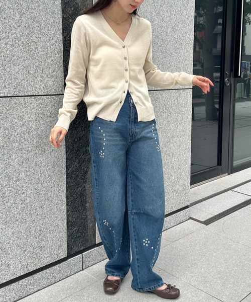 MYMOOD.(マイムード)の「スタッズアシメカーブデニムパンツ(デニムパンツ・レディース・ブルー・M)」の17枚目の写真