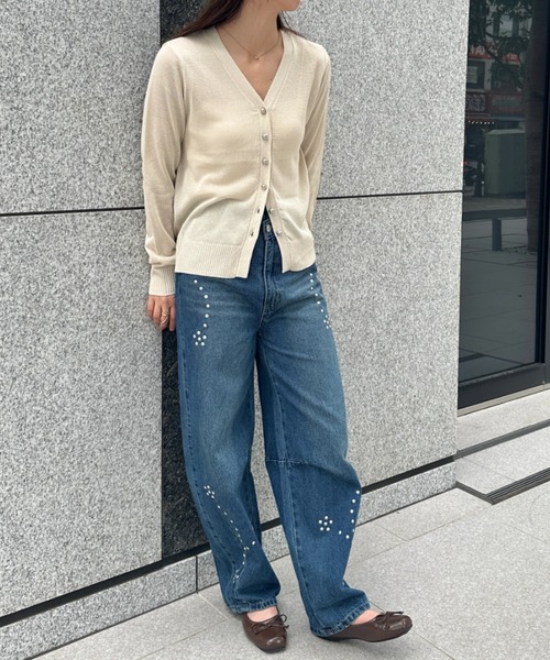 MYMOOD.(マイムード)の「スタッズアシメカーブデニムパンツ(デニムパンツ・レディース・ブルー・M)」の19枚目の写真