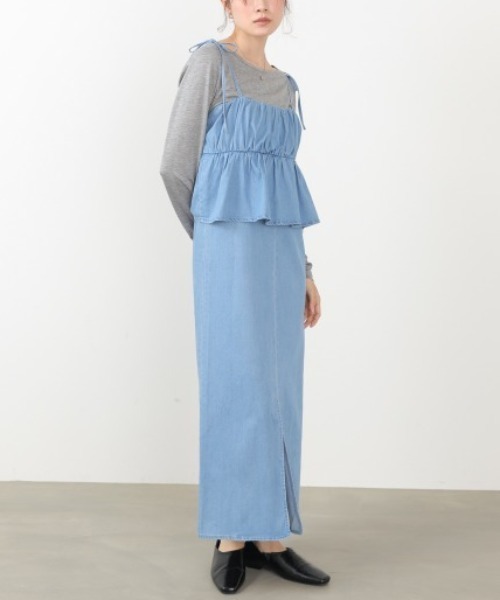 Bab(バブ)の「【選べるサイズ展開】デニムペプラムギャザーキャミワンピース(ワンピース・レディース・ライトブルー・SMALL/MEDIUM)」の1枚目の写真