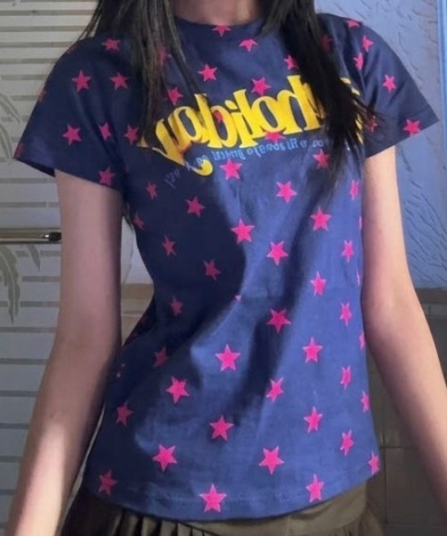 SHEPP(シープ)の「星柄プリントフロントロゴアソート 半袖Tシャツ タイトフィット ピチT(Tシャツ/カットソー・レディース・ピンク/ブラウン/ブルー・M/S)」の3枚目の写真