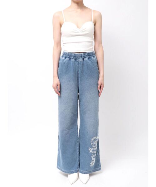 GYDA(ジェイダ)の「GYDAカットデニムフレアパンツ(その他パンツ・レディース・ライトブルー・FREE)」の11枚目の写真