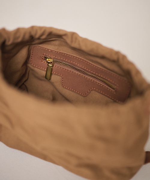 LAULEN（ローレン）の「woven shoulder handbag /編み込みショルダーハンドバッグ（ショルダーバッグ・レディース・ブラウン/ダークブラウン/ライトグリーン/パープル・FREE）」の9枚目の写真