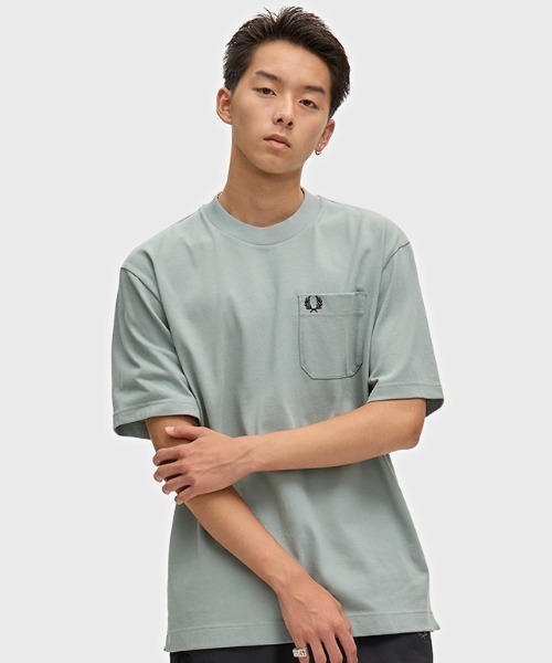 FRED PERRY(フレッドペリー)の「Relaxed T-Shirt/リラックスTシャツ(Tシャツ/カットソー・メンズ・カーキ/ダークネイビー/ホワイト/グレイッシュブルー/ネイビー/ブラック/ベージュ・L/XL/S/M)」の6枚目の写真