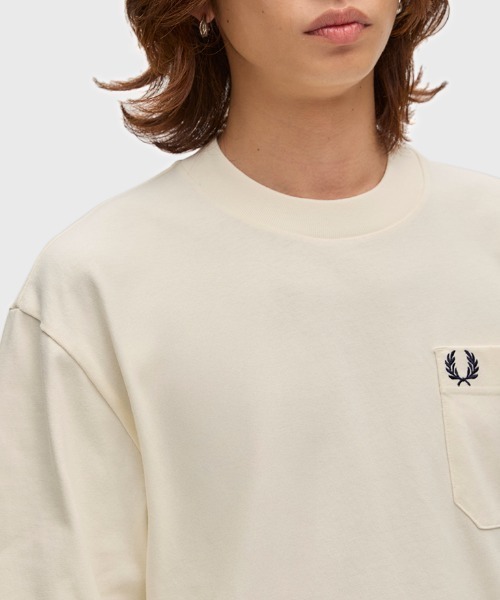 FRED PERRY(フレッドペリー)の「Relaxed T-Shirt/リラックスTシャツ(Tシャツ/カットソー・メンズ・カーキ/ダークネイビー/ホワイト/グレイッシュブルー/ネイビー/ブラック/ベージュ・L/XL/S/M)」の19枚目の写真