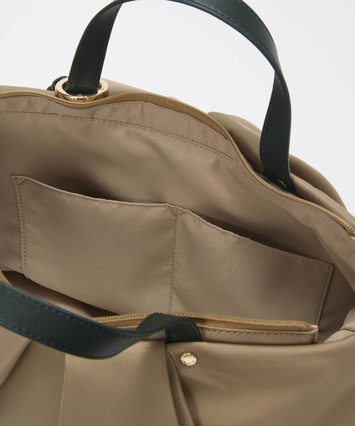 TREASURE TOPKAPI(トレジャートプカピ)の「【TREASURE TOPKAPI】Lien リヤン タックシルエット 2WAY トートバッグ / 軽量 / A4対応(トートバッグ・レディース・ブラック/ベージュ/カーキ・FREE)」の22枚目の写真