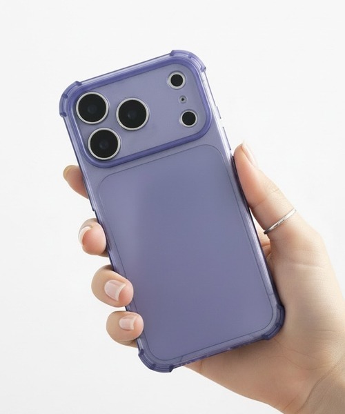 Fun & Daily(ファンアンドデイリー)の「Clear Color iPhone 16 17 Pro ProMax Case / アイフォンカラーケース(スマホケース/カバー・レディース・グリーン/ブラック/クリア/イエロー/オレンジ/パープル・iPhone 17 Pro/iPhone 17/iPhone 16/iPhone 17 Pro Max/iPhone 16 Pro)」の4枚目の写真