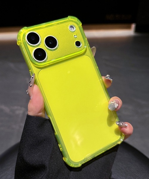 Fun & Daily(ファンアンドデイリー)の「Clear Color iPhone 16 17 Pro ProMax Case / アイフォンカラーケース(スマホケース/カバー・レディース・グリーン/ブラック/クリア/イエロー/オレンジ/パープル・iPhone 17 Pro/iPhone 17/iPhone 16/iPhone 17 Pro Max/iPhone 16 Pro)」の13枚目の写真