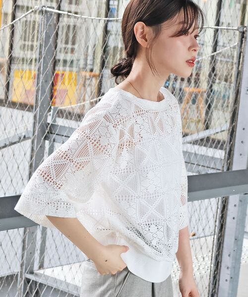 le.coeur blanc(ルクールブラン)の「《WEB限定》トーション風レースデザイントップス(Tシャツ/カットソー・レディース・ブラック/オフホワイト/アイボリー・38)」の6枚目の写真