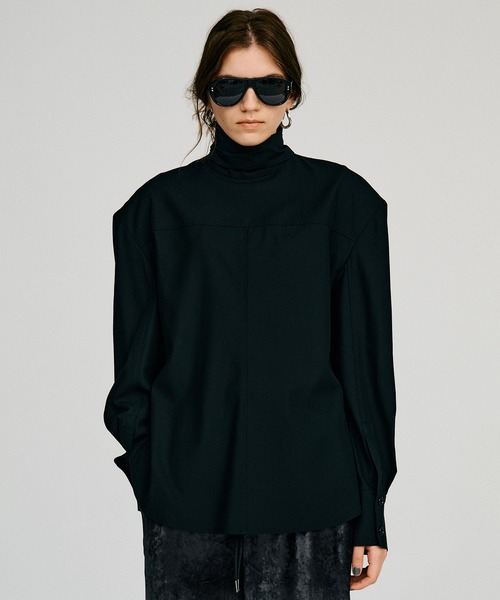 PRANK PROJECT(プランクプロジェクト)の「【2026Autumn Pre-Order】ハイネックパワショルシャツ / High-Neck Power Shoulder Shirt(シャツ/ブラウス・レディース・ブラック/ボルドー/ホワイト・FREE)」の2枚目の写真