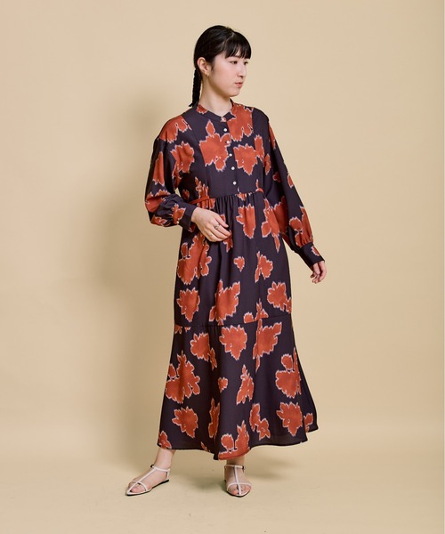 LHELBIE(レルビエ)の「ブラーリーパターンワンピース(ワンピース・レディース・ライトベージュ/ブラウン/ブラック・M)」の8枚目の写真