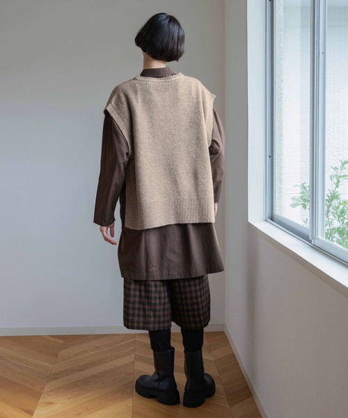studio CLIP(スタディオクリップ)の「《natural by clip》《セットアイテム》12Gスキッパーベスト&チュニック(シャツ/ブラウス・レディース・ブラック/ブラウン・FREE)」の12枚目の写真