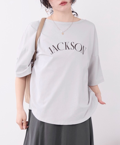 MICA&DEAL（マイカ＆ディール）の「"JACKSON"ロゴプリントハーフスリーブTシャツ（Tシャツ/カットソー・レディース・チャコールグレー/ブラウン/ライトグレー・FREE）」の18枚目の写真