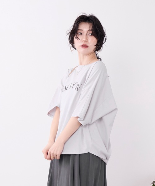 MICA&DEAL（マイカ＆ディール）の「"JACKSON"ロゴプリントハーフスリーブTシャツ（Tシャツ/カットソー・レディース・チャコールグレー/ブラウン/ライトグレー・FREE）」の19枚目の写真