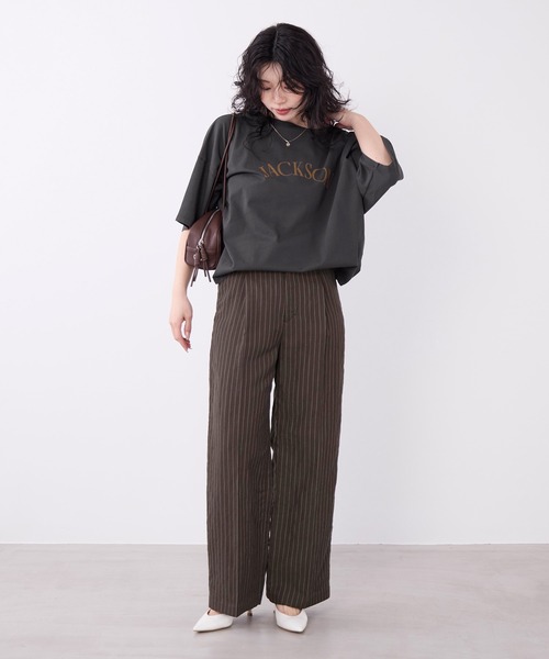 MICA&DEAL（マイカ＆ディール）の「"JACKSON"ロゴプリントハーフスリーブTシャツ（Tシャツ/カットソー・レディース・チャコールグレー/ブラウン/ライトグレー・FREE）」の7枚目の写真