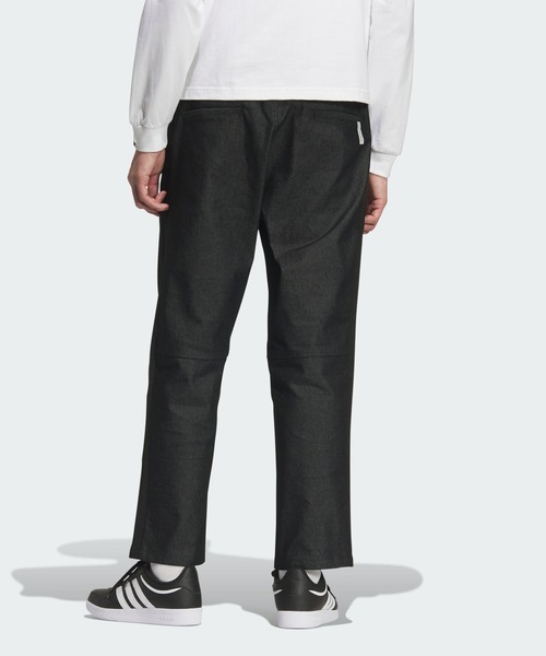 adidas（アディダス）の「エッセンシャルズ プラス レギュラーフィット ストレッチデニム フルレングス オープンヘム パンツ / アディダス adidas（その他パンツ・メンズ・ブラック・XX-LARGE/3XL/LARGE/MEDIUM/SMALL/X-LARGE/X-SMALL）」の2枚目の写真