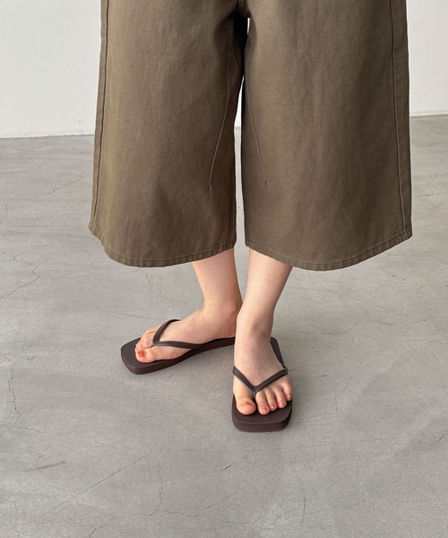 CANAL JEAN(キャナルジーン)の「El mar スリムスクエアビーサン(サンダル・レディース・ブルー/ブラウン/ブラック・MEDIUM/LARGE/SMALL)」の6枚目の写真