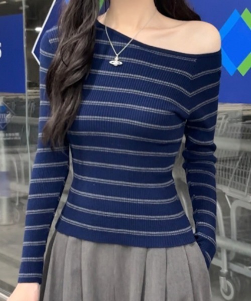 AMAJI(アマジ)の「ワンショルダー ボーダー柄 長袖サマーニット(ニット/セーター・レディース・ネイビー/グレー/ブラウン/ブラック/ホワイト・FREE)」の10枚目の写真