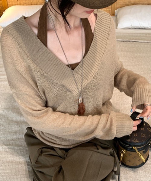 AMAJI(アマジ)の「ホルターネック フェイクレイヤード ウール混 タイトニットトップス(ニット/セーター・レディース・ホワイト/ベージュ・SMALL/MEDIUM/LARGE)」の4枚目の写真