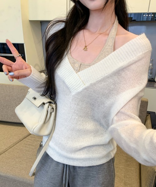 AMAJI(アマジ)の「ホルターネック フェイクレイヤード ウール混 タイトニットトップス(ニット/セーター・レディース・ホワイト/ベージュ・SMALL/MEDIUM/LARGE)」の5枚目の写真