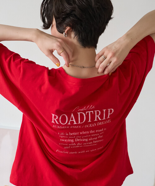 FREAK'S STORE(フリークスストア)の「Coastal Drive ロゴTシャツ(Tシャツ/カットソー・レディース・オフホワイト/ブラウン/レッド・フリ-)」の1枚目の写真