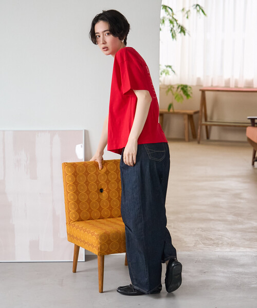 FREAK'S STORE(フリークスストア)の「Coastal Drive ロゴTシャツ(Tシャツ/カットソー・レディース・オフホワイト/ブラウン/レッド・フリ-)」の9枚目の写真
