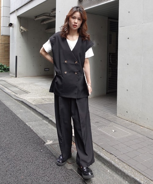 CORNERS(コーナーズ)の「リネンライクベストセットアップ(ワンピース・レディース・ブラック/ブラウン/アイボリー・M)」の4枚目の写真