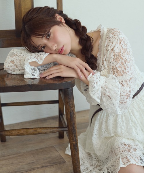 Ambre Neige(アンブルネージュ)の「lace plum Tunic / レースペプラムチュニック(シャツ/ブラウス・レディース・ブラック/オフホワイト/ボルドー/アイボリー・FREE)」の5枚目の写真
