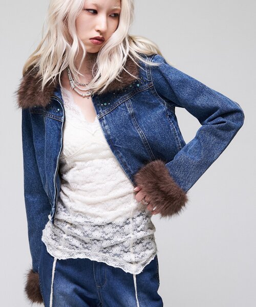 WHO'S WHO gallery(フーズフーギャラリー)の「【26AW LOOK掲載品番】ビジュファーデニムジャケット(ブルゾン・レディース・ブルー/ブラウン/ブラック・FREE)」の21枚目の写真