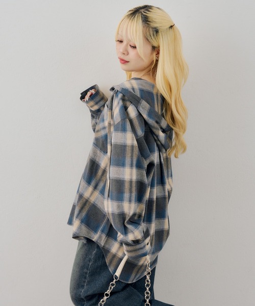 Another Branch olive des olive(アナザーブランチオリーブデオリーブ)の「チェックフードシャツ(シャツ/ブラウス・レディース・ボルドー/ブラック/ブルー/ターコイズブルー/オフホワイト・FREE)」の10枚目の写真