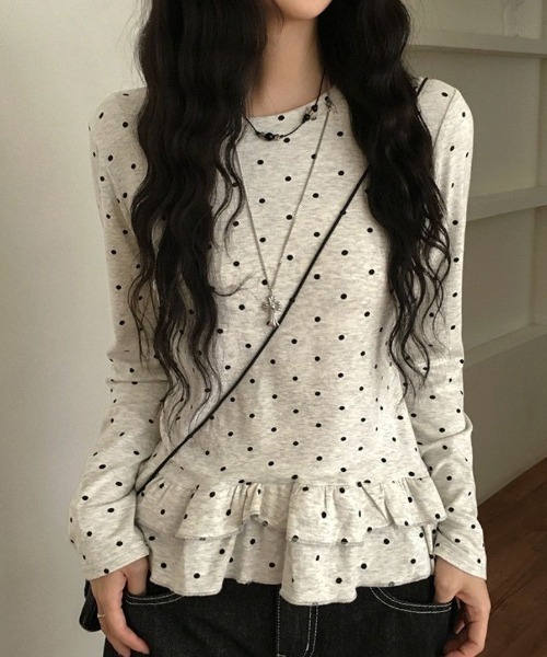 Teem Store(チームストア)の「ドット柄ティアードフリルペプラムロンT(Tシャツ/カットソー・レディース・グレー・M)」の1枚目の写真