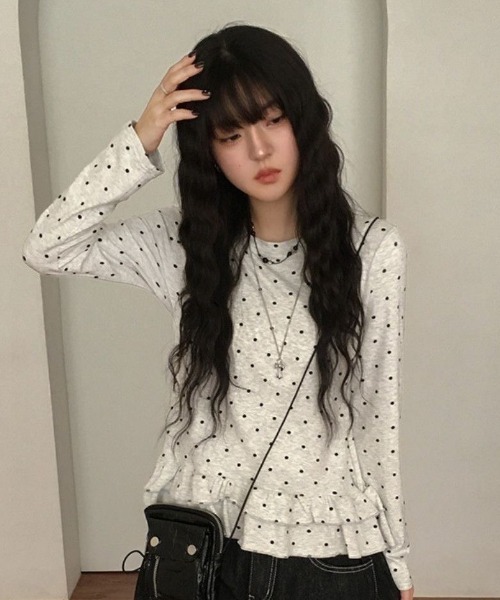 Teem Store(チームストア)の「ドット柄ティアードフリルペプラムロンT(Tシャツ/カットソー・レディース・グレー・M)」の2枚目の写真